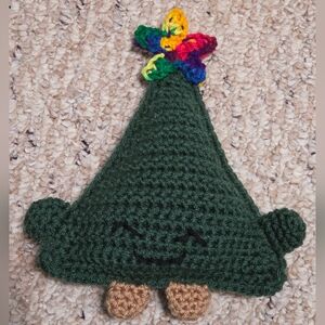 Crocheted Green Tree Cuddle Buddy with Colorful Star